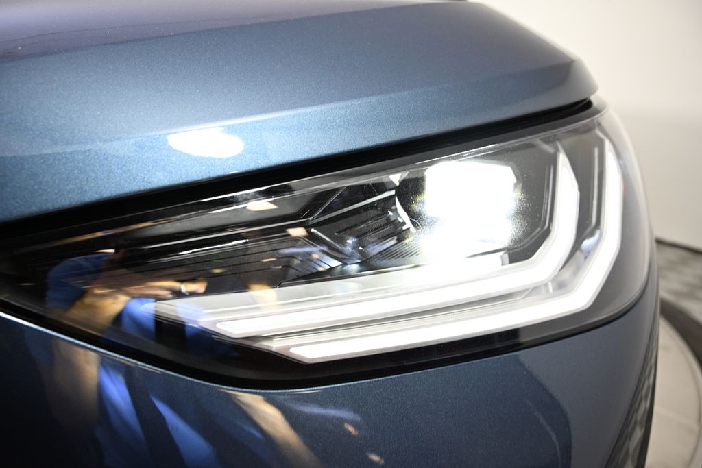 Thumbnail: 2025 BMW X3 - 9