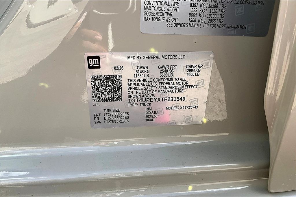 2026 GMC Sierra 2500HD AT4 - 8