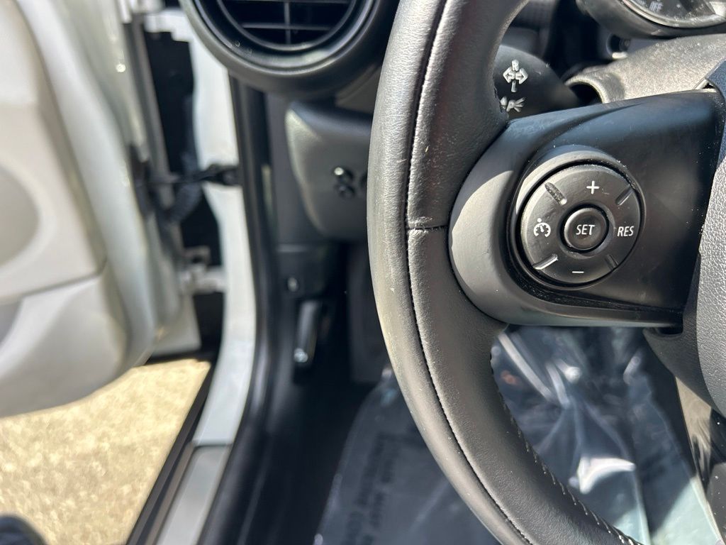 Thumbnail: 2015 MINI Cooper - 21