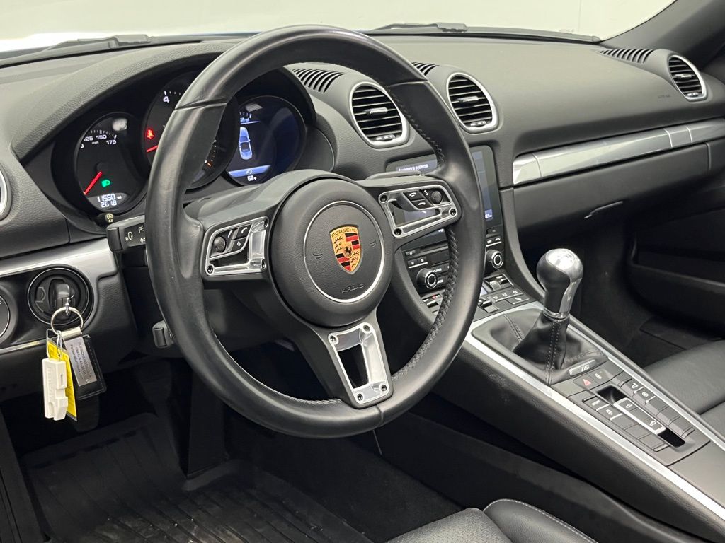Thumbnail: 2018 Porsche 718 Boxster - 4