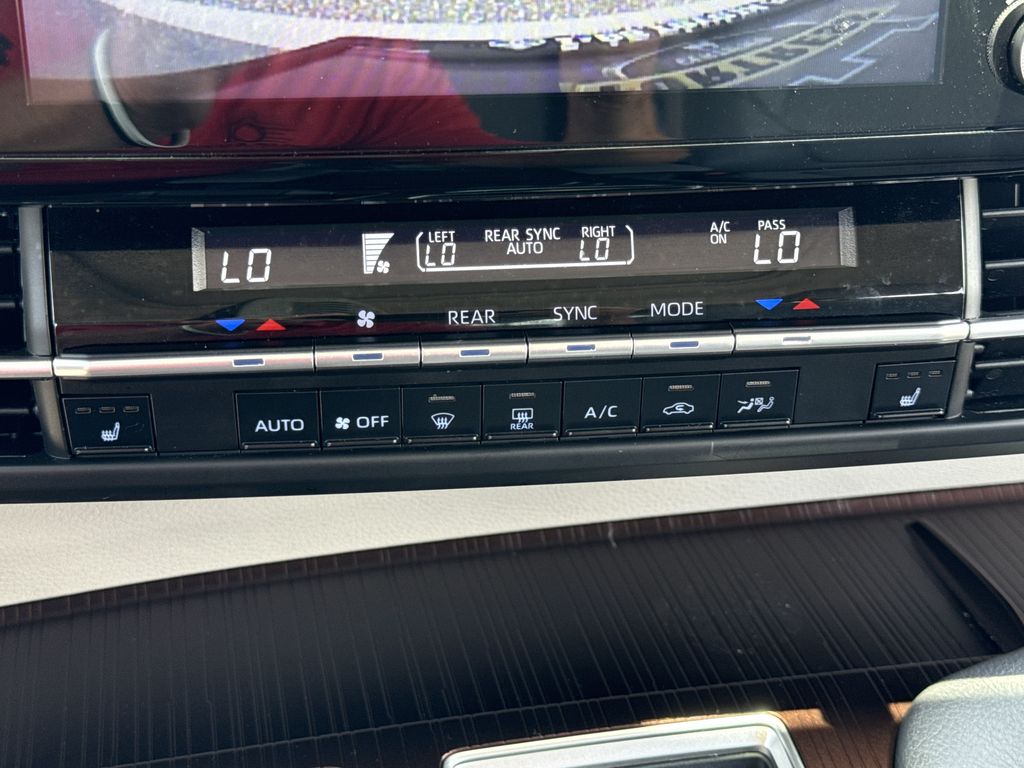 Used 2023 Toyota Sienna Van