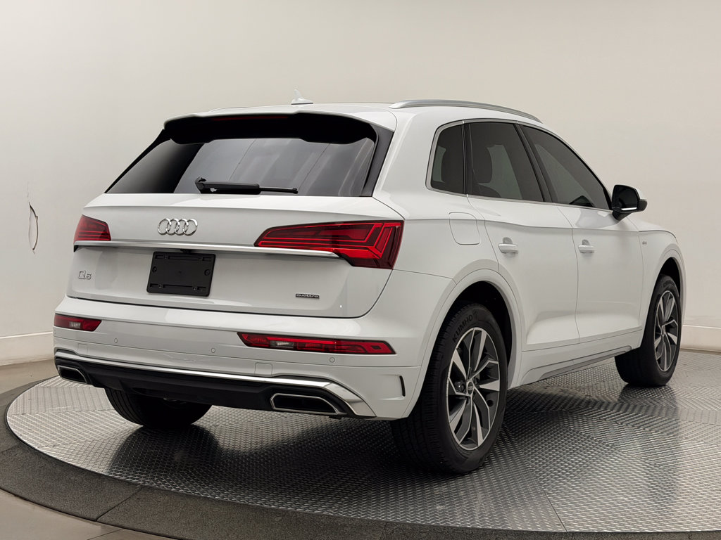 Thumbnail: 2023 Audi Q5 - 6