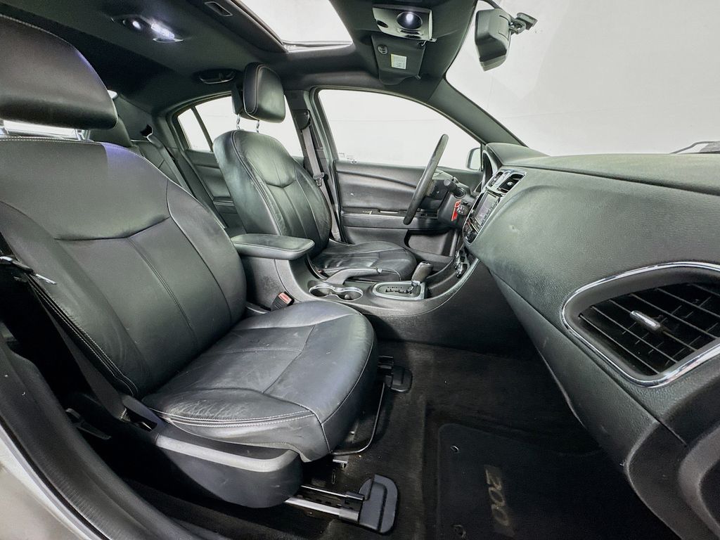 Used Car 2013 Chrysler 200  Limited For Sale Under $10,000 In Austin, Texas