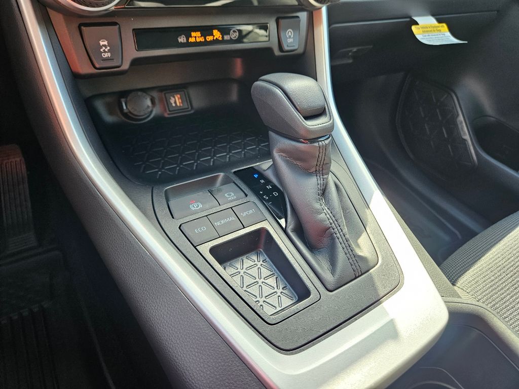 Thumbnail: 2024 Toyota RAV4 - 26