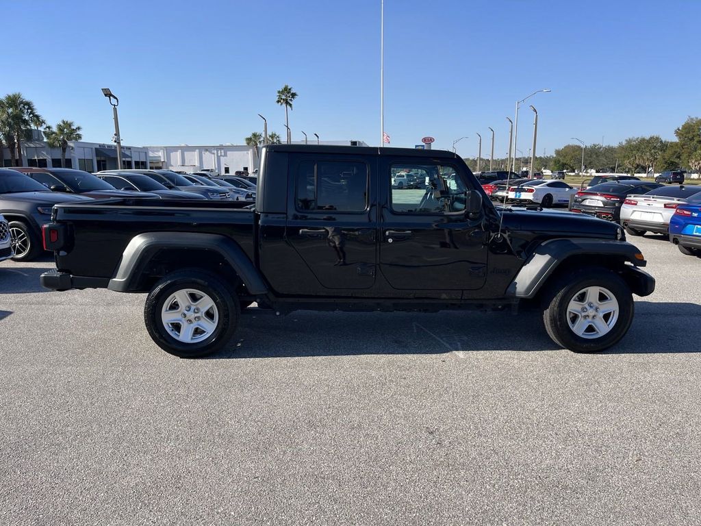 2023 Jeep Gladiator Sport 2