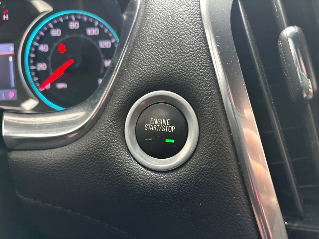 Used 2023 Chevrolet Traverse SUV