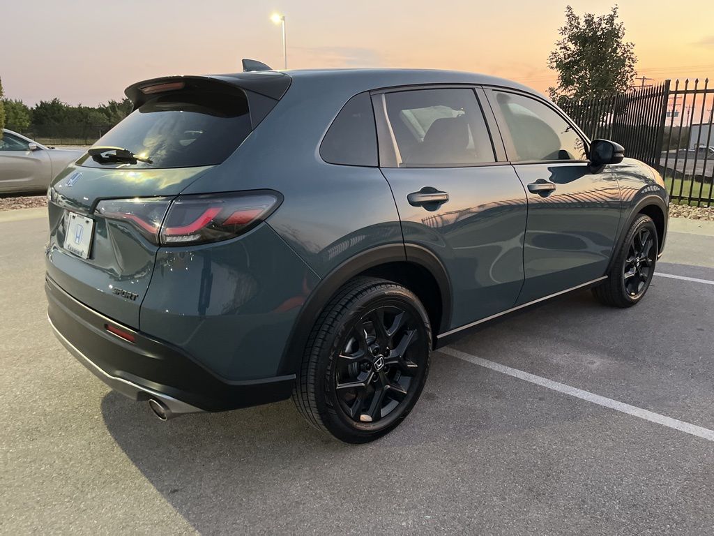 Thumbnail: 2023 Honda HR-V - 4
