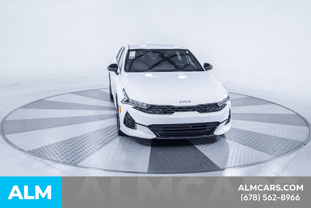Used 2022 White Kia GT-Line image 15