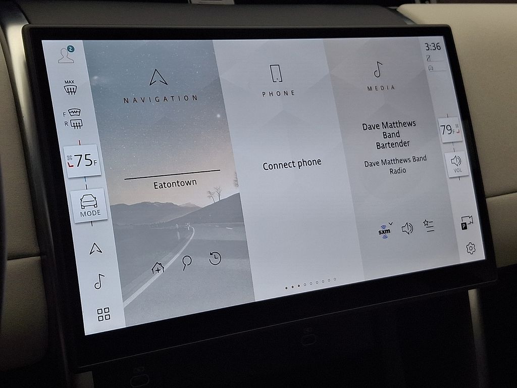Thumbnail: 2025 Land Rover Discovery Sport - 25