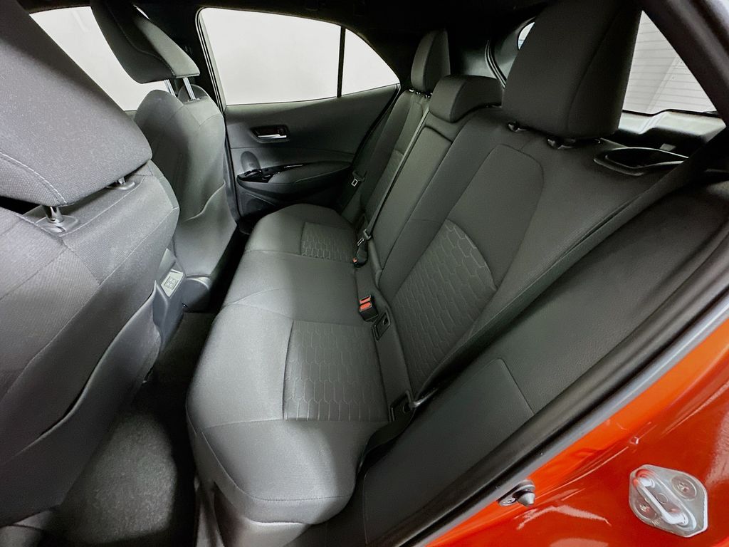 2023 Toyota Corolla SE 23