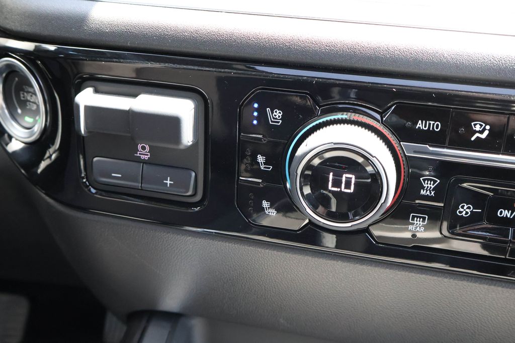2025 Chevrolet Silverado 1500 LTZ 23