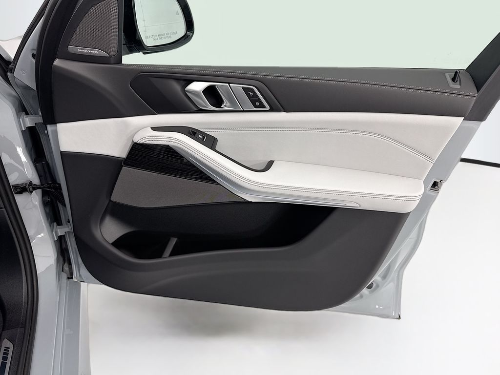 Thumbnail: 2026 BMW X5 - 24