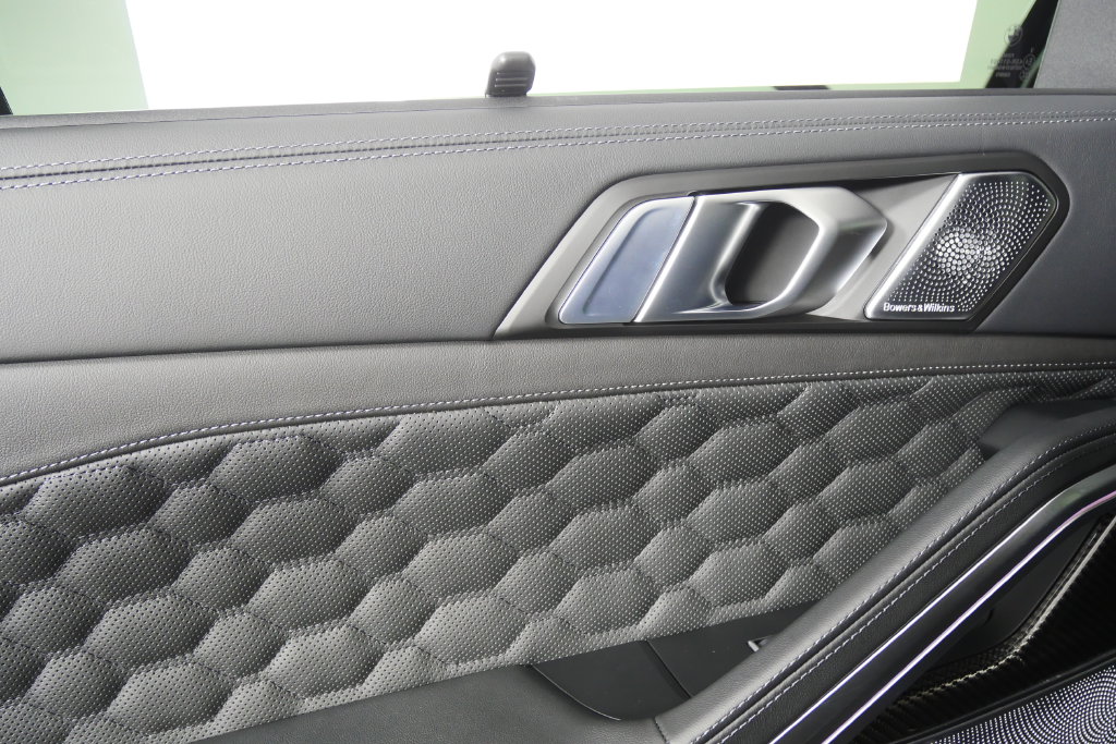 Thumbnail: 2027 BMW X6 - 14