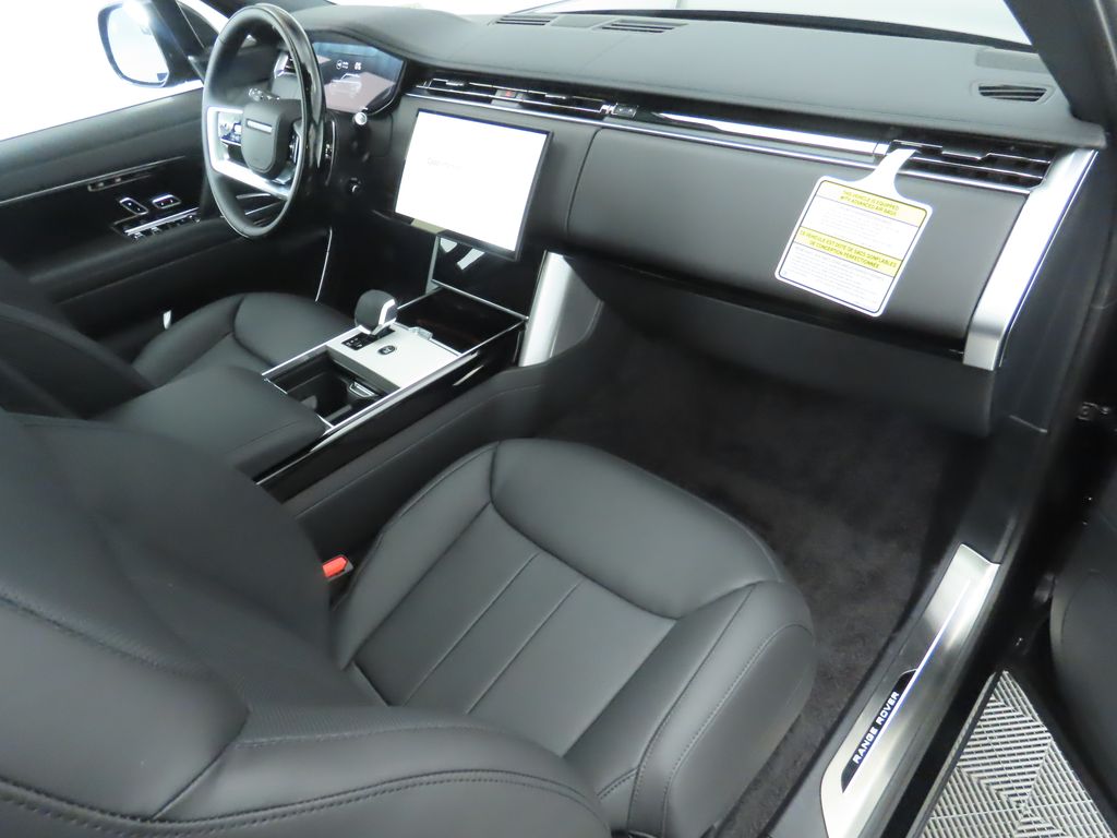 Thumbnail: 2025 Land Rover Range Rover - 18