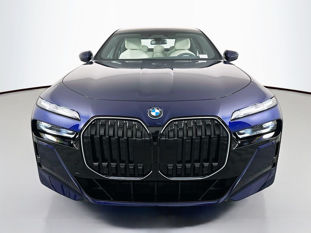 Thumbnail: 2026 BMW 7 Series - 2
