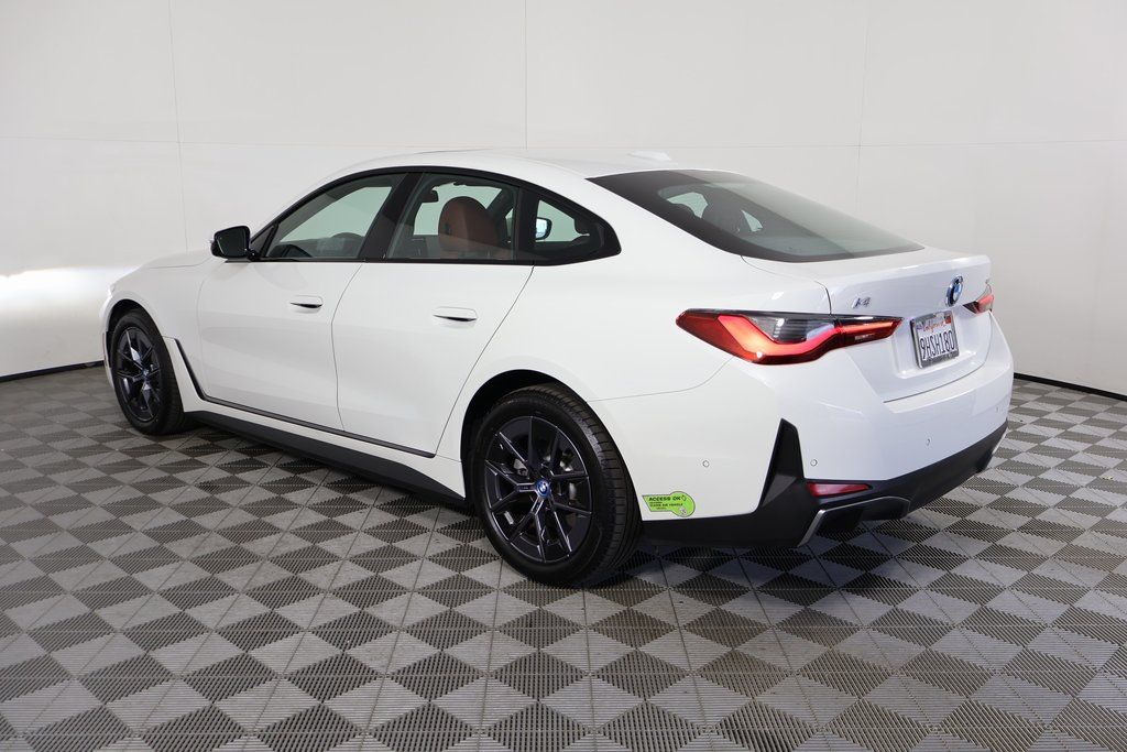Thumbnail: 2023 BMW i4 - 6