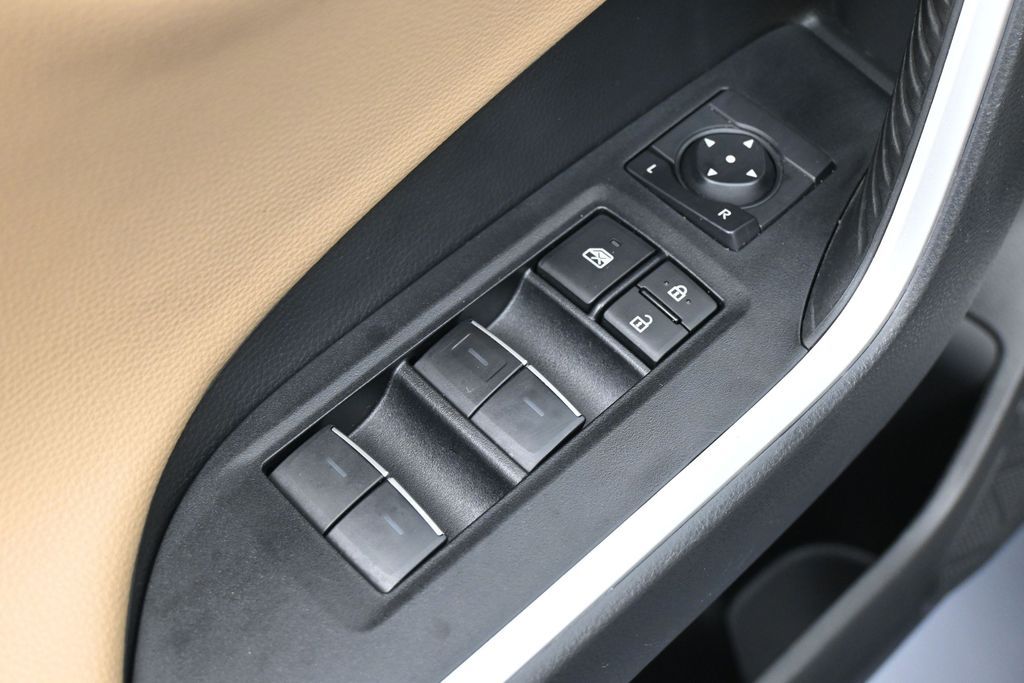 2023 Toyota RAV4 Limited - Photo 14