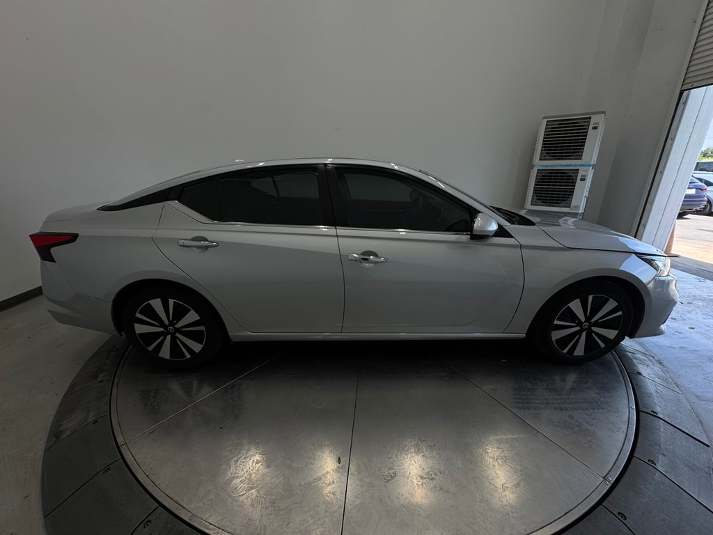 Used Car 2022 Nissan Altima  2.5 Sv For Sale Under $20,000 In Austin, Texas