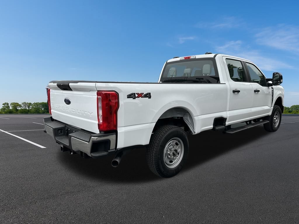 New 2025 Ford Super Duty F-250 Crew Cab 8' Box XL