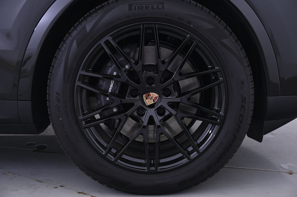 Thumbnail: 2025 Porsche Cayenne - 14
