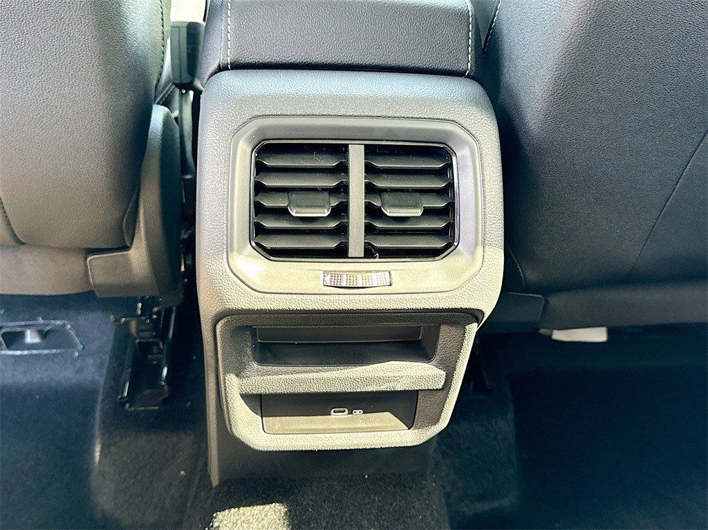 New 2024 Black Pearl Volkswagen 1.5T SE image 28