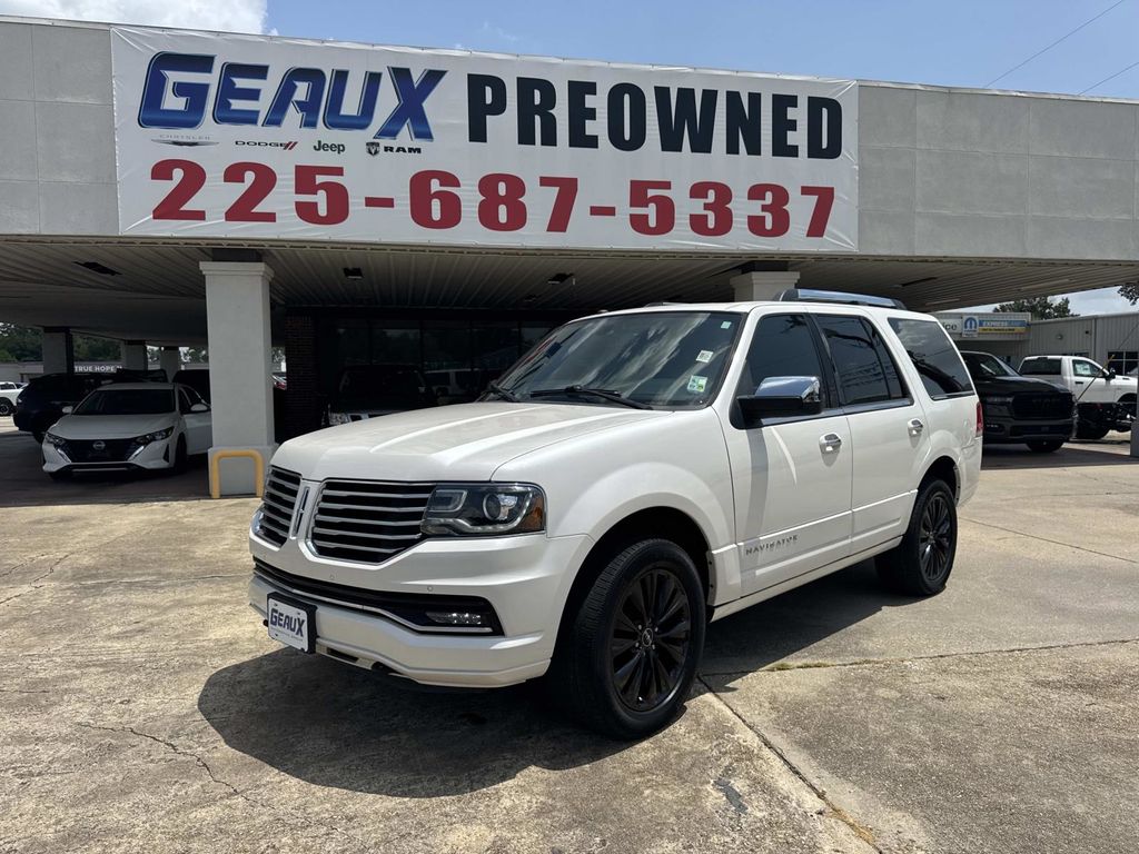 2017 Lincoln Navigator Select RWD