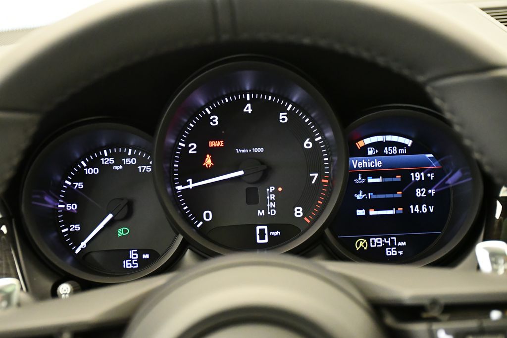 Thumbnail: 2026 Porsche Macan - 30