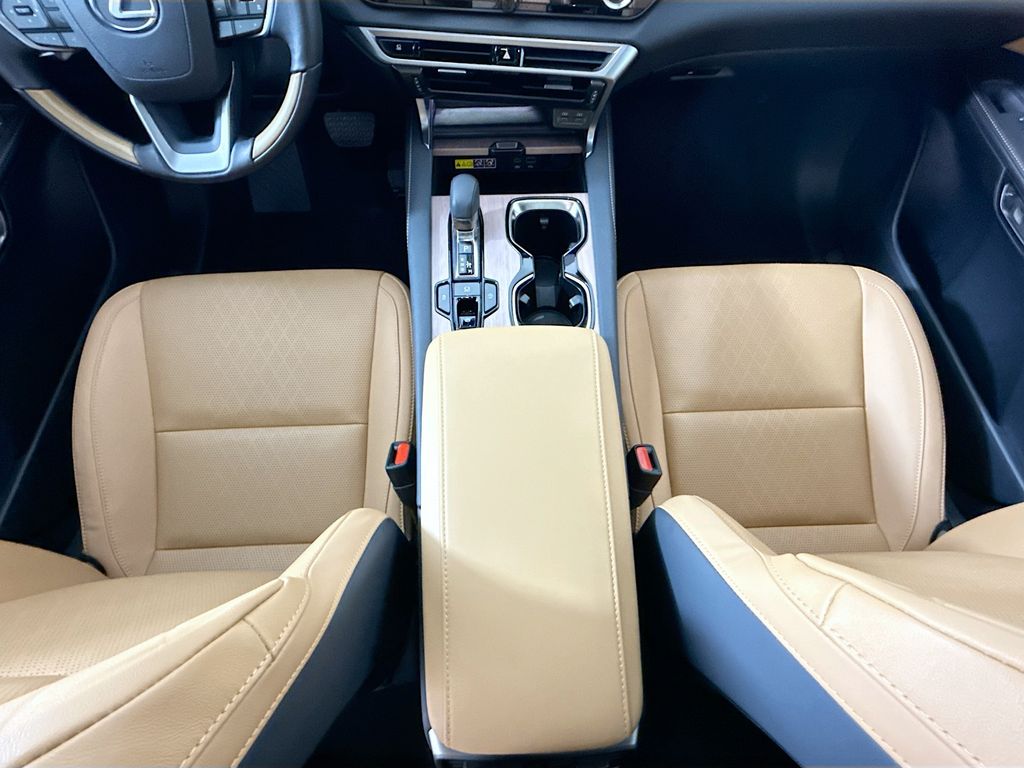 Thumbnail: 2025 Lexus RX - 17