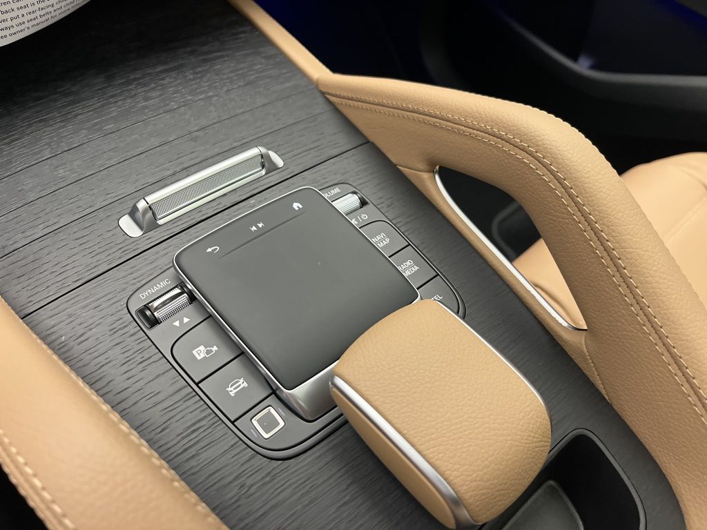 Thumbnail: 2026 Mercedes-Benz GLE - 21