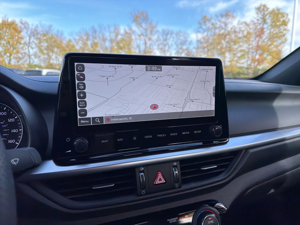 Thumbnail: 2023 Kia Forte - 32