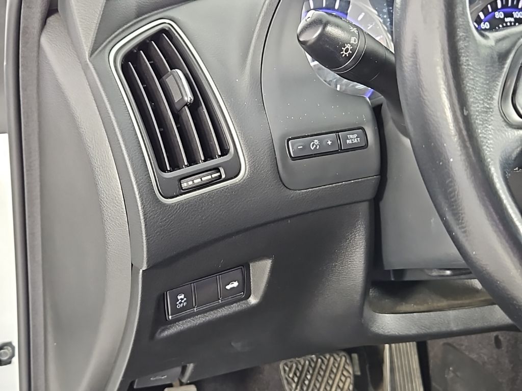 Thumbnail: 2019 INFINITI Q60 - 25