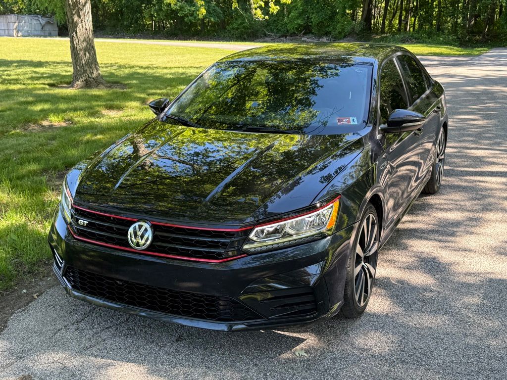 Pearl Metallic 2018 Volkswagen Passat V6 GT FWD Sedan Front-Wheel Drive 6-Speed Dual Clutch