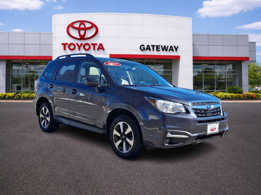 Thumbnail: 2017 Subaru Forester - 3