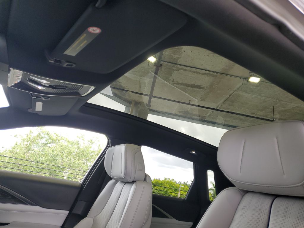 2024 Cadillac LYRIQ Luxury 1 - Photo 20