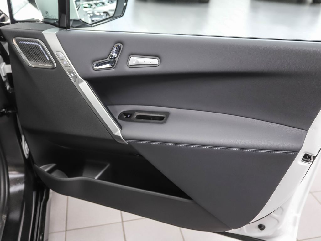 Thumbnail: 2025 BMW iX - 27