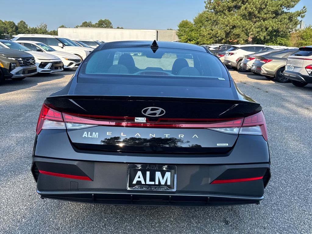 2025 Hyundai Elantra Hybrid SEL Sport photo 4