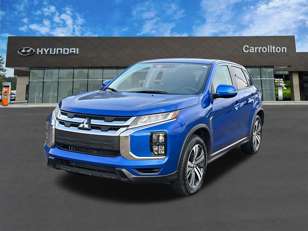 2023 Mitsubishi Outlander Sport SE's photo