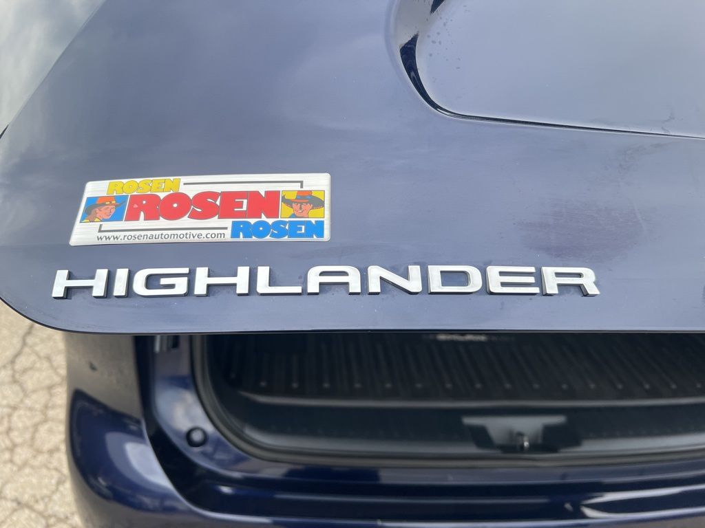 2021 Toyota Highlander XLE photo