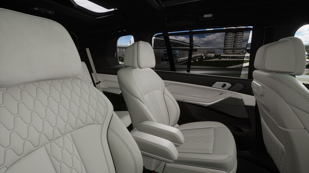 Thumbnail: 2026 BMW X7 - 12