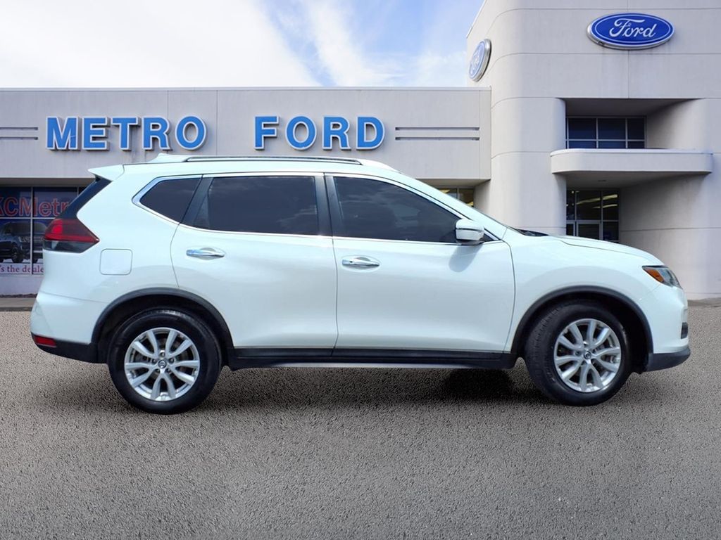 Used 2019 Nissan Rogue SV with VIN KNMAT2MT3KP541825 for sale in Kansas City