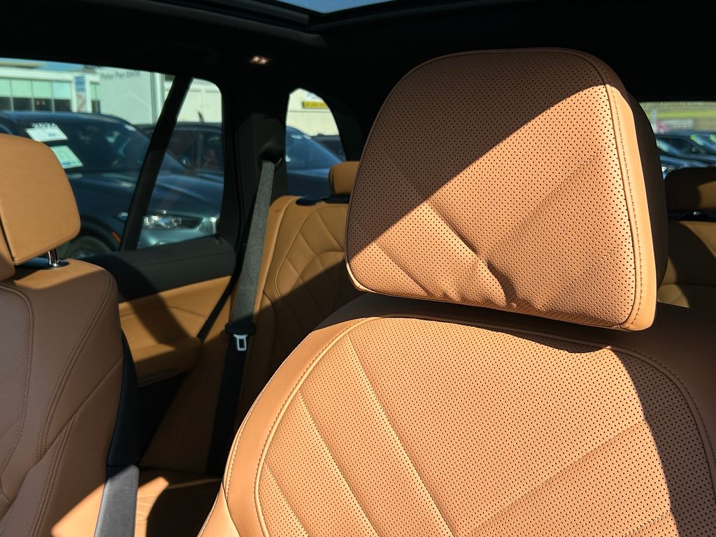 2026 BMW X5 xDrive50e 14