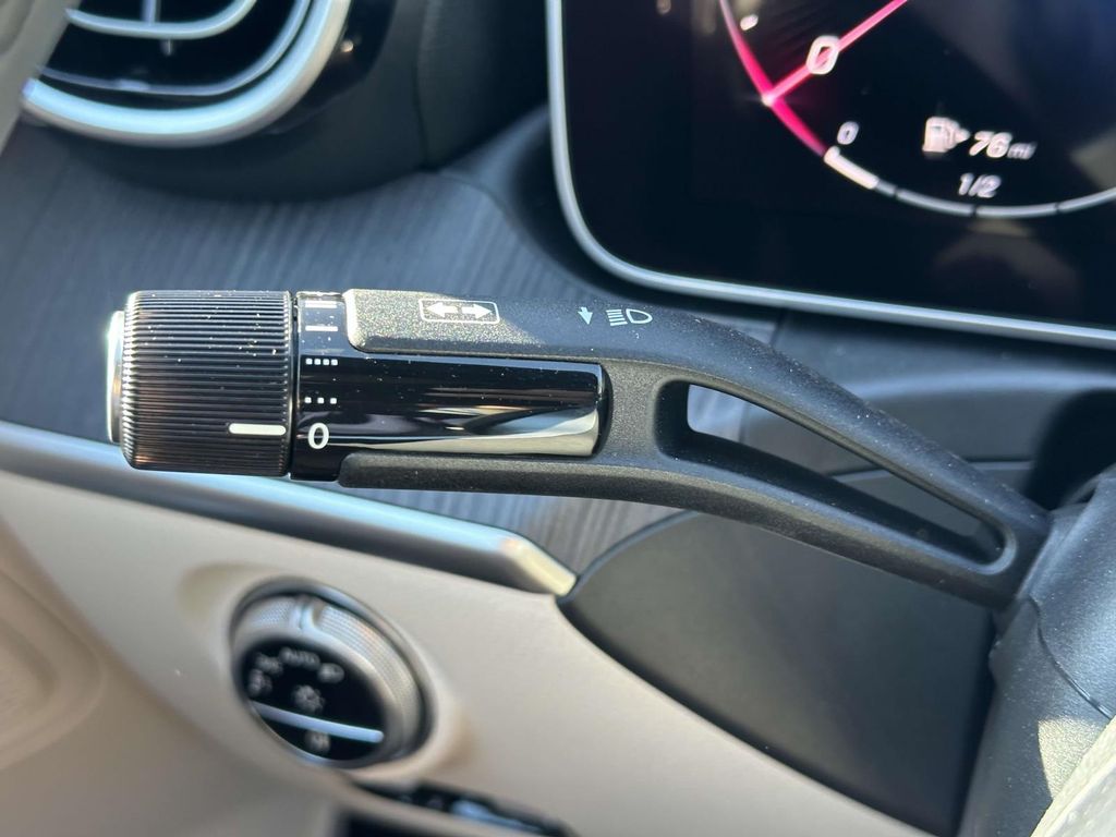 Thumbnail: 2025 Mercedes-Benz C-Class - 15