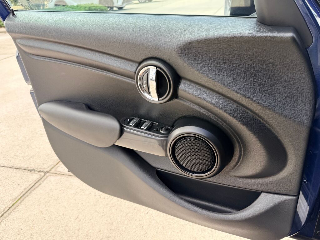 Thumbnail: 2017 MINI Cooper - 21