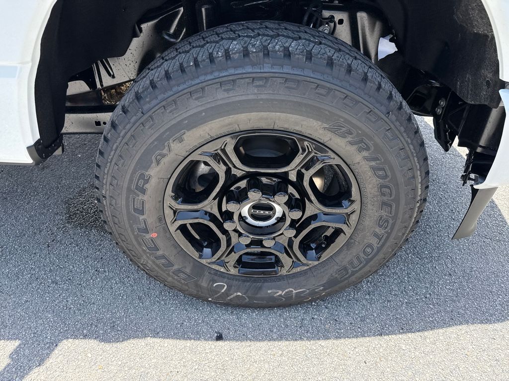 2025 Ford F-350 XL photo 7