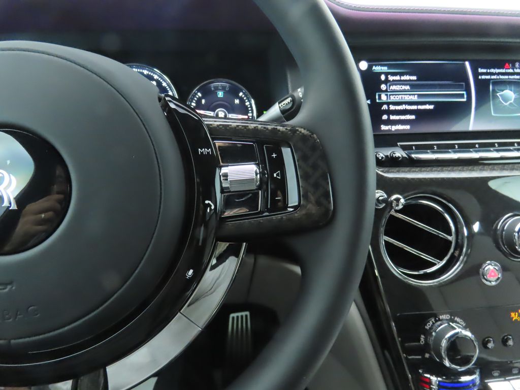 Thumbnail: 2023 Rolls-Royce Cullinan - 12