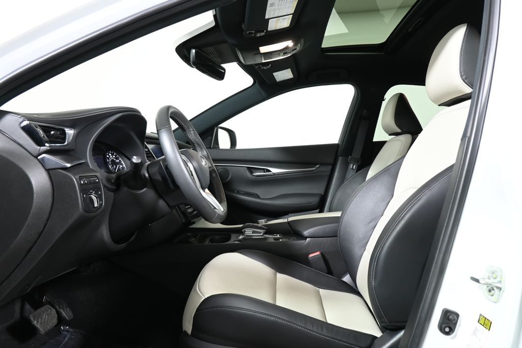 Thumbnail: 2025 INFINITI QX55 - 3