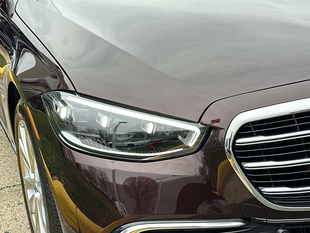 Thumbnail: 2023 Mercedes-Benz S-Class - 4