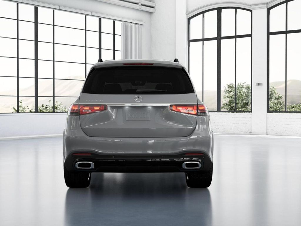 2025 Mercedes-Benz GLS 450 4MATIC 25