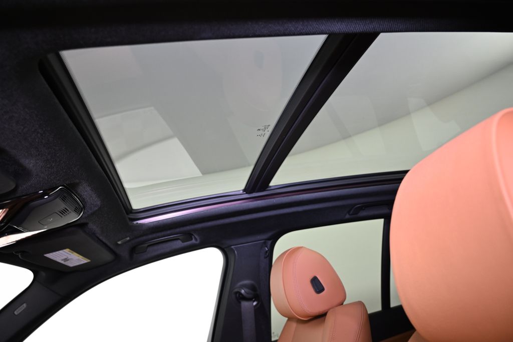 Thumbnail: 2021 BMW X5 - 20