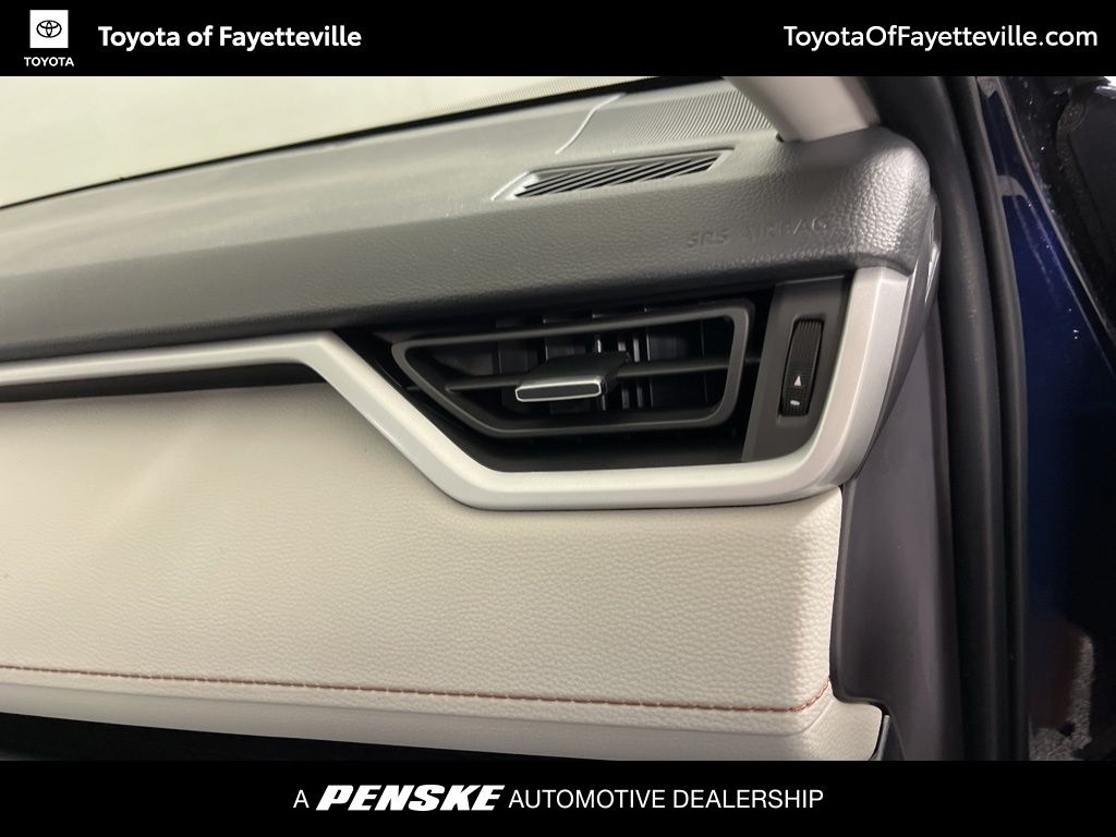Thumbnail: 2025 Toyota RAV4 - 9